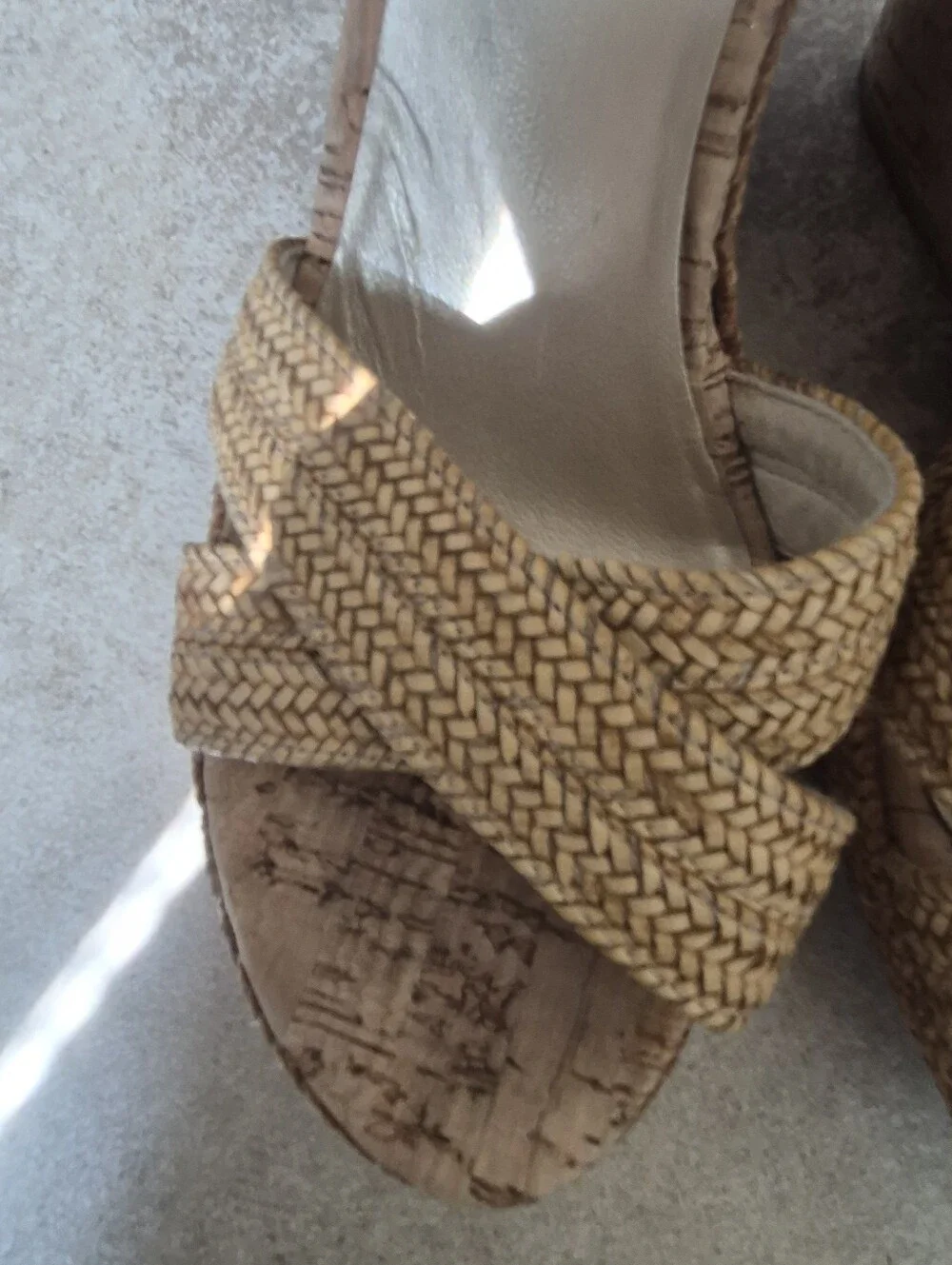 Stuart Weitzman Minx Camel Woven Cork Wedge Sandals Size 7.5 - Picture 9 of 16